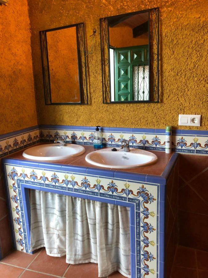 Casa Rural En コンスタンティナ エクステリア 写真
