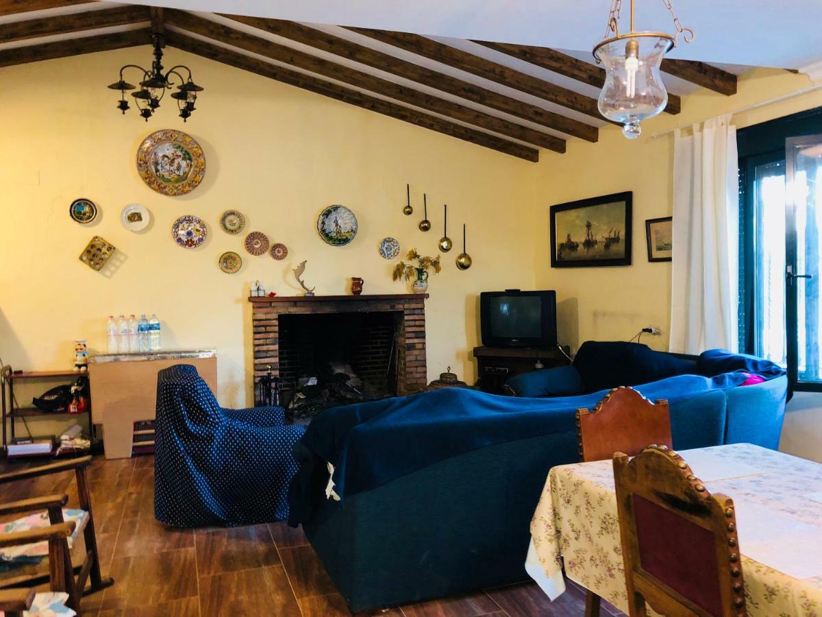 Casa Rural En コンスタンティナ エクステリア 写真